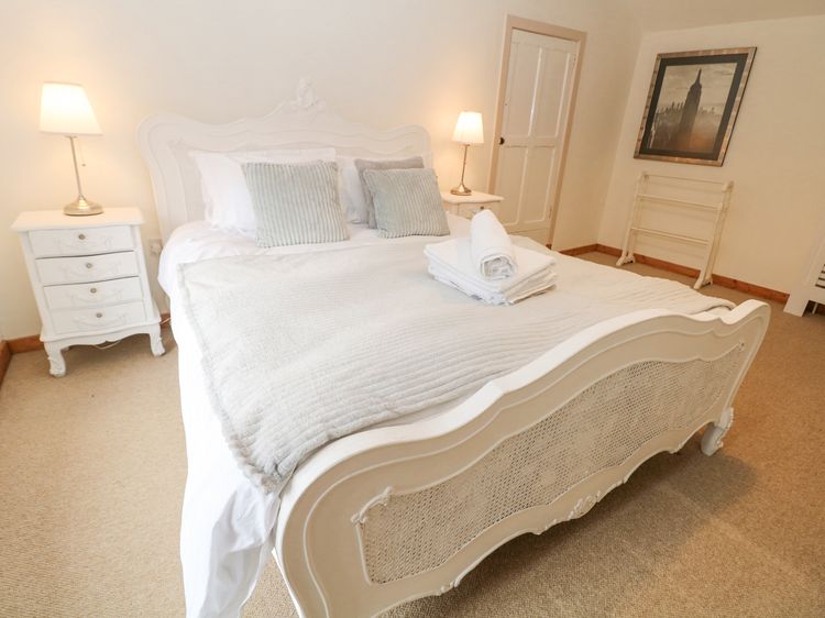Croft Cottage, listing photograph 12