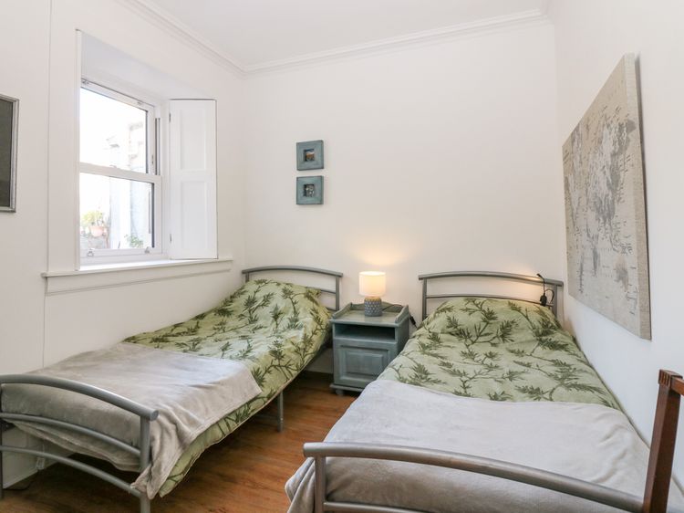 George Cottage, listing photograph 11