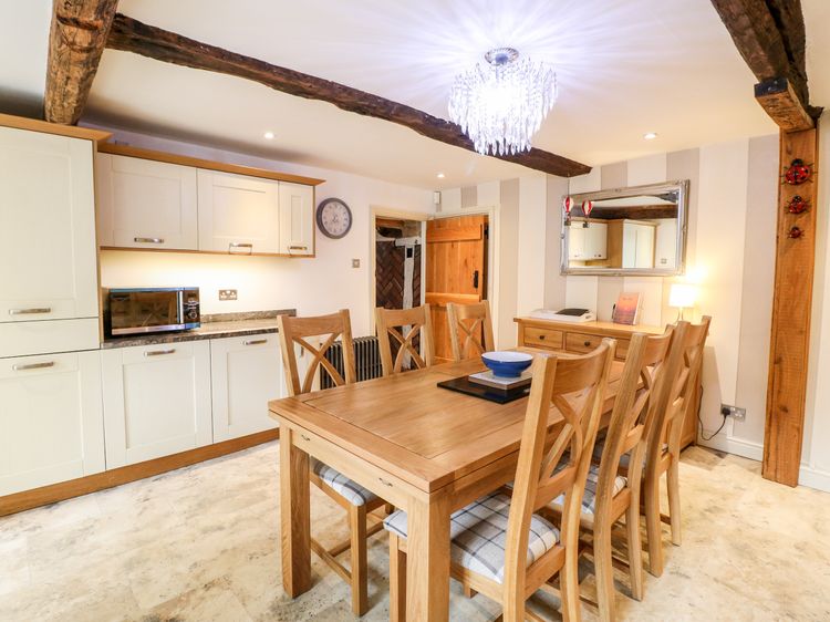Christmas Cottage, listing photograph 8