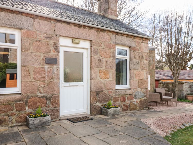 Gairnlea Cottage, listing photograph 2
