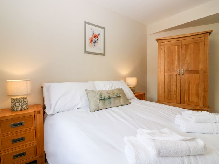 Gairnlea Cottage, listing photograph 9