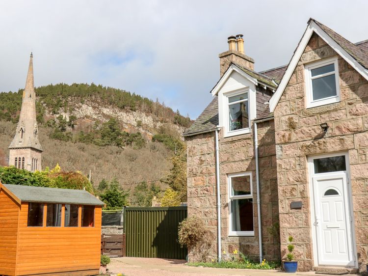 Gairnlea Cottage, listing photograph 12