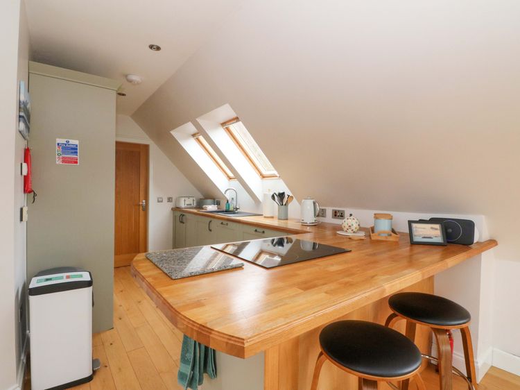 The Apartment, listing photograph 12