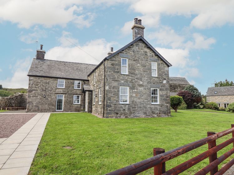 Plas Iolyn, listing photograph 2