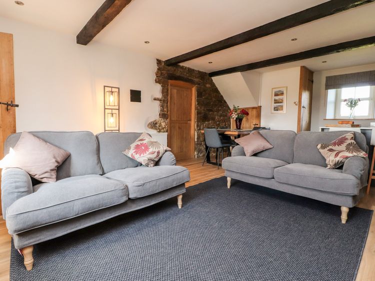 Moss Side Retreat, listing photograph 11