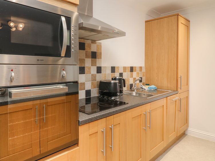2 Eden Lodge, listing photograph 7
