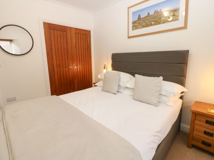 2 Eden Lodge, listing photograph 11