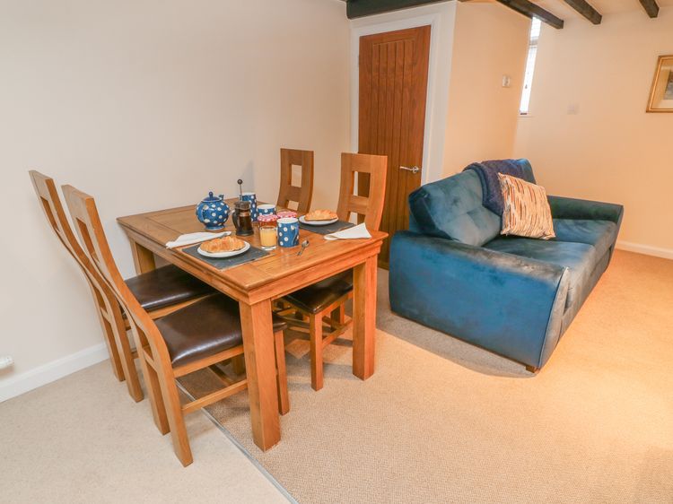 3 Eden Lodge, listing photograph 4