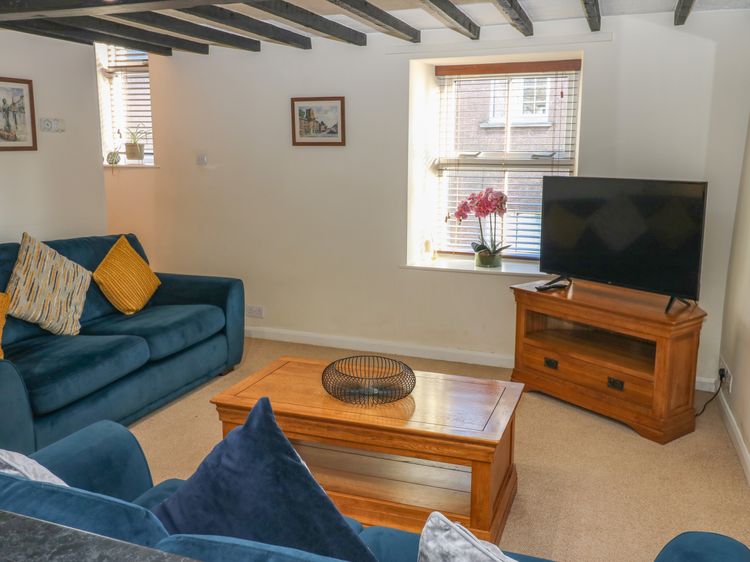 3 Eden Lodge, listing photograph 2