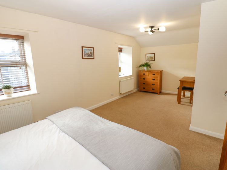3 Eden Lodge, listing photograph 9