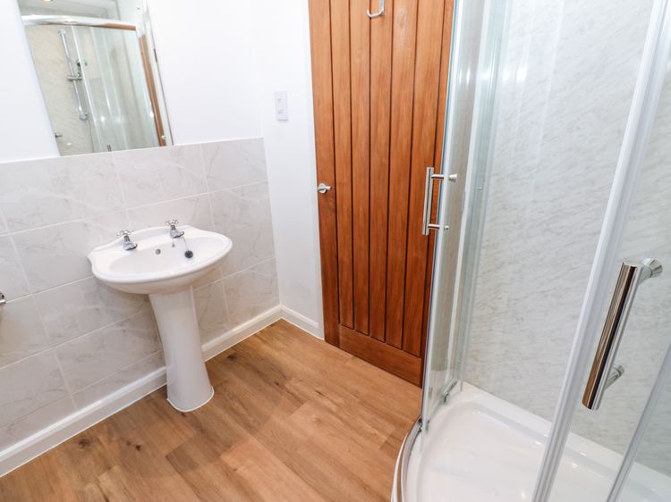 3 Eden Lodge, listing photograph 11