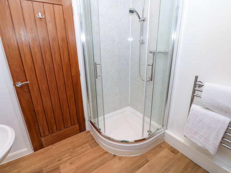 3 Eden Lodge, listing photograph 12