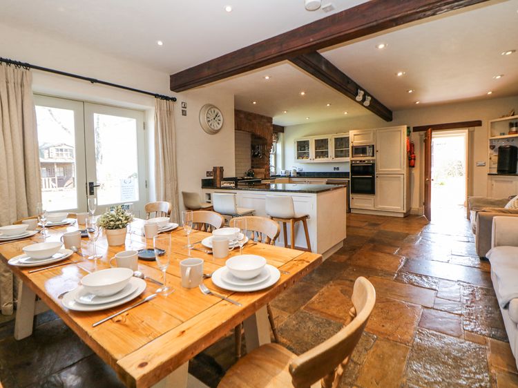 Burrs Farm, listing photograph 10