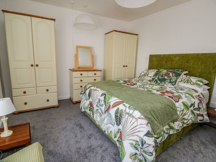 3 Clarks Terrace, listing photograph 5