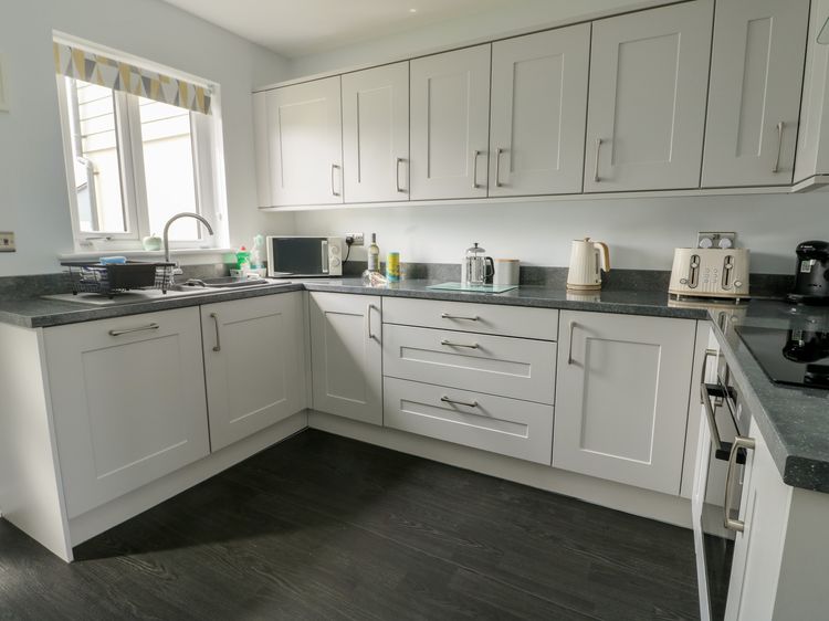 3 Parc Delfryn, listing photograph 9