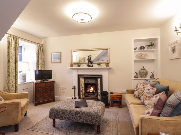 Lydia Cottage - Cromarty, listing photograph 6
