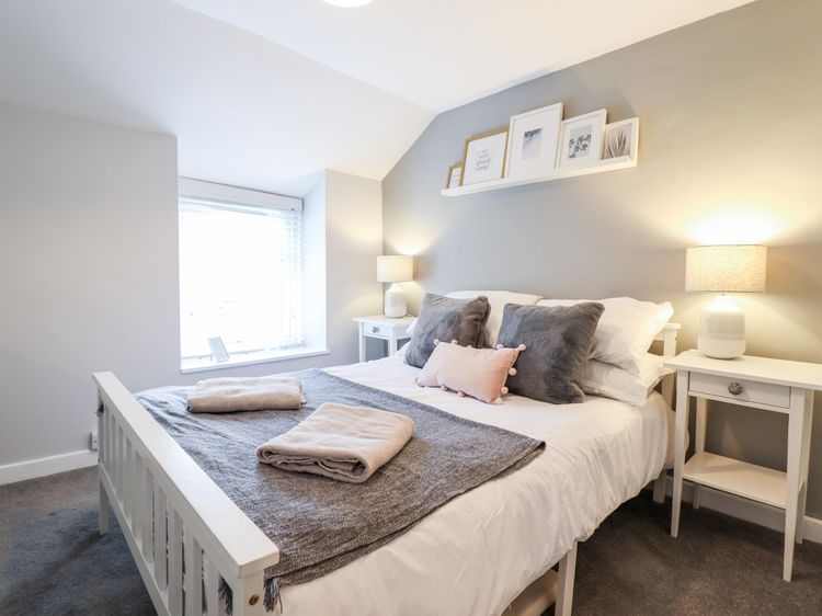 Driftwood Terrace, listing photograph 11