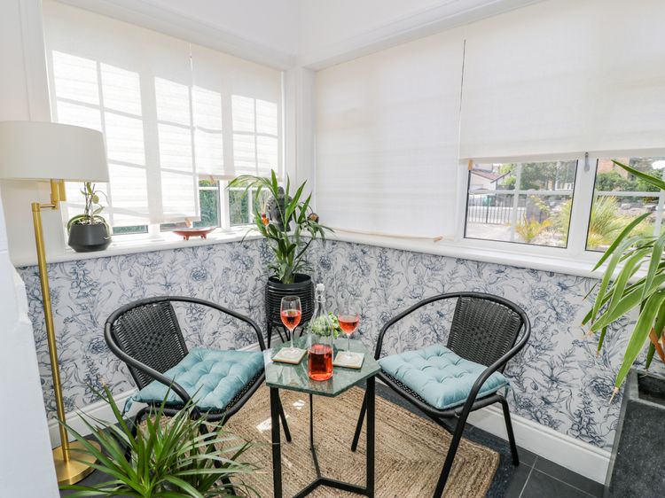 18 Tyn Celyn, listing photograph 10