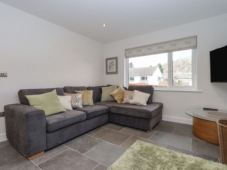 Woodview, listing photograph 3