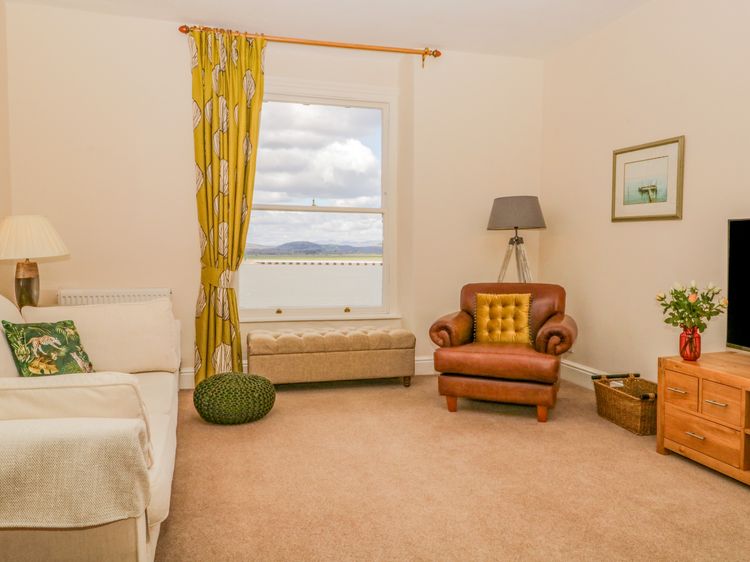 Crow's Nest, listing photograph 4