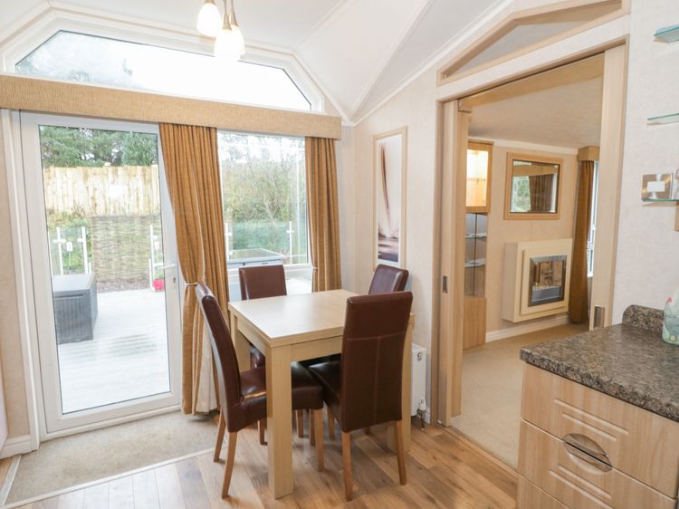 Banadlen Lodge, listing photograph 8