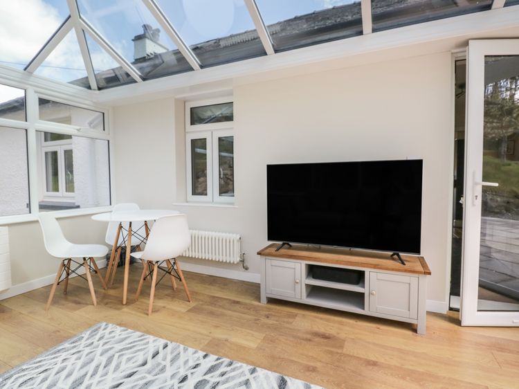 Green Acre, listing photograph 4