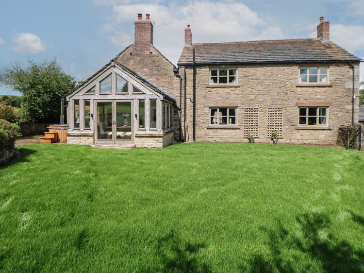 Stag Cottage, listing photograph 2