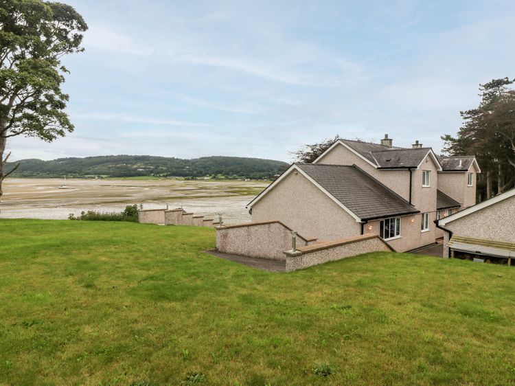 Porth Llongdy Uchaf, listing photograph 4