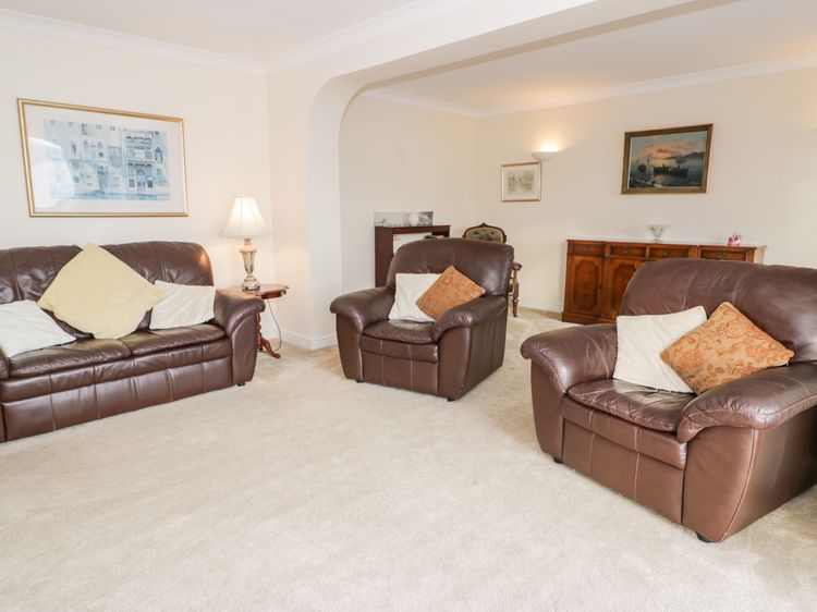 Porth Llongdy Uchaf, listing photograph 9