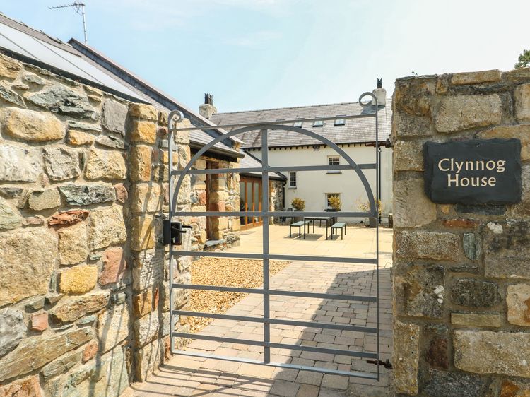 Clynnog House, listing photograph 3