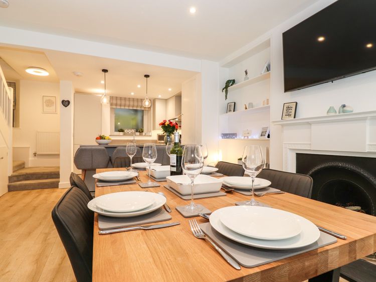 The Bay Cottage, listing photograph 8
