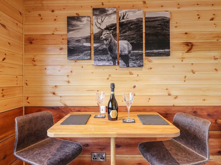 Stag Lodge Pod, listing photograph 10