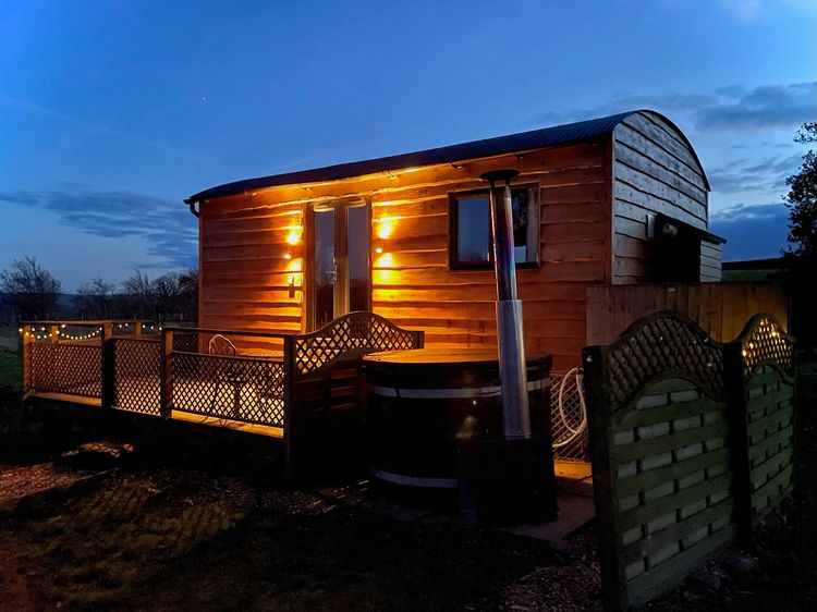 Stag Lodge Pod, listing photograph 2