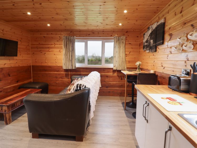 Stag Lodge Pod, listing photograph 7