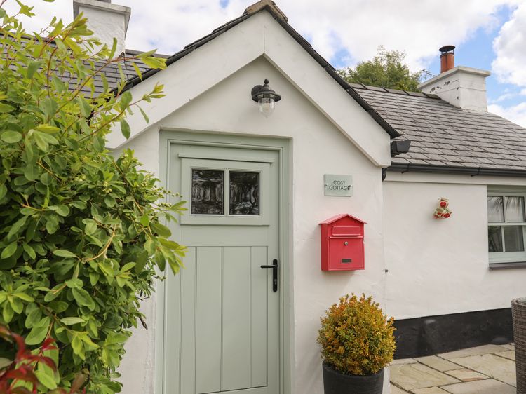Cosy Cottage, listing photograph 2