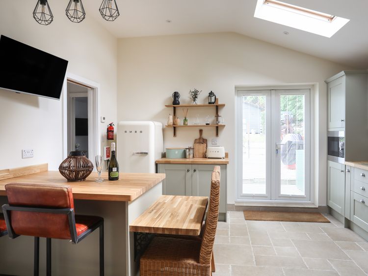 Cosy Cottage, listing photograph 12