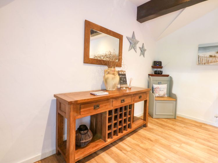 Cosy Cottage, listing photograph 9