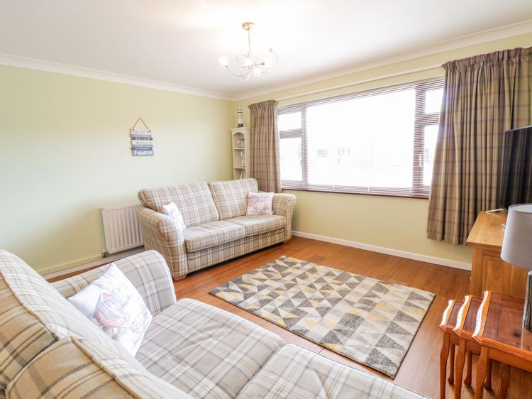 Rhos Deiniol, listing photograph 5