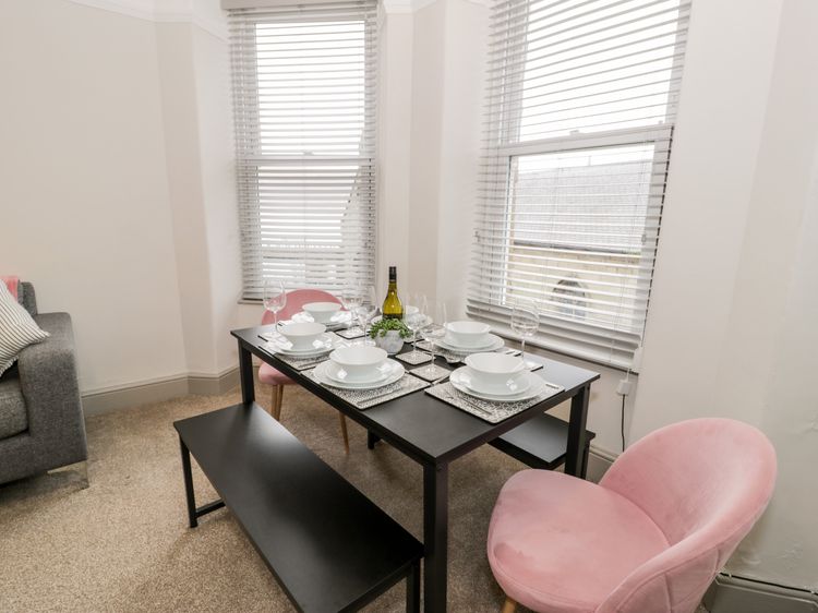 Rose Suite, listing photograph 8
