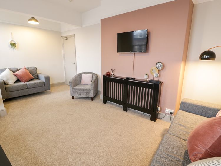 Rose Suite, listing photograph 6
