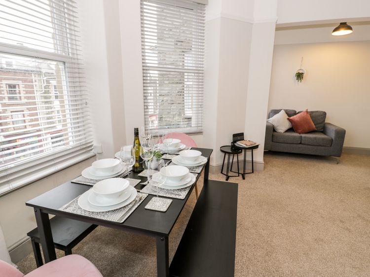 Rose Suite, listing photograph 9