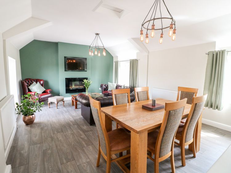 The Loft at The George, listing photograph 8
