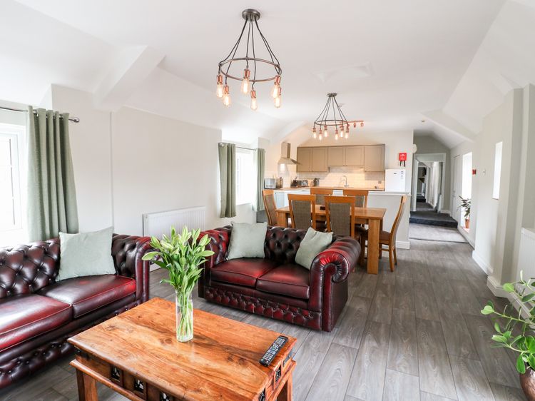 The Loft at The George, listing photograph 5