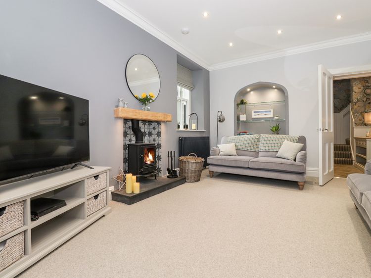 Eller Close House, listing photograph 4