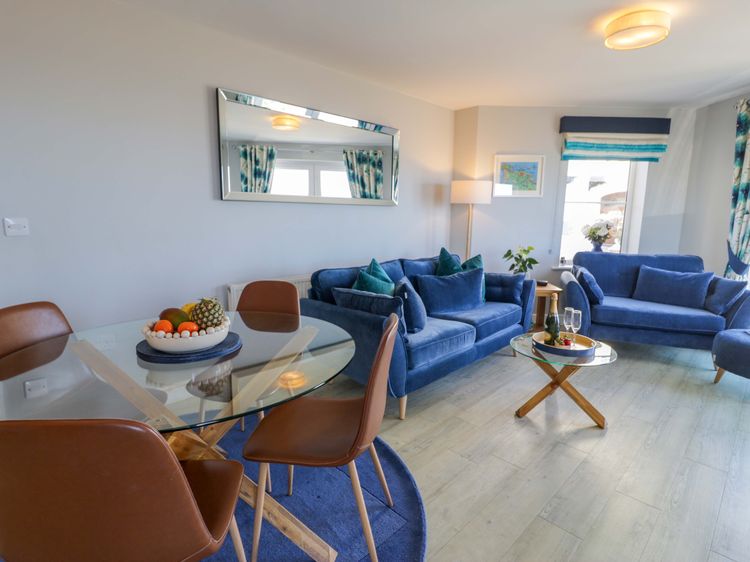 Ocean View Apartment, listing photograph 7