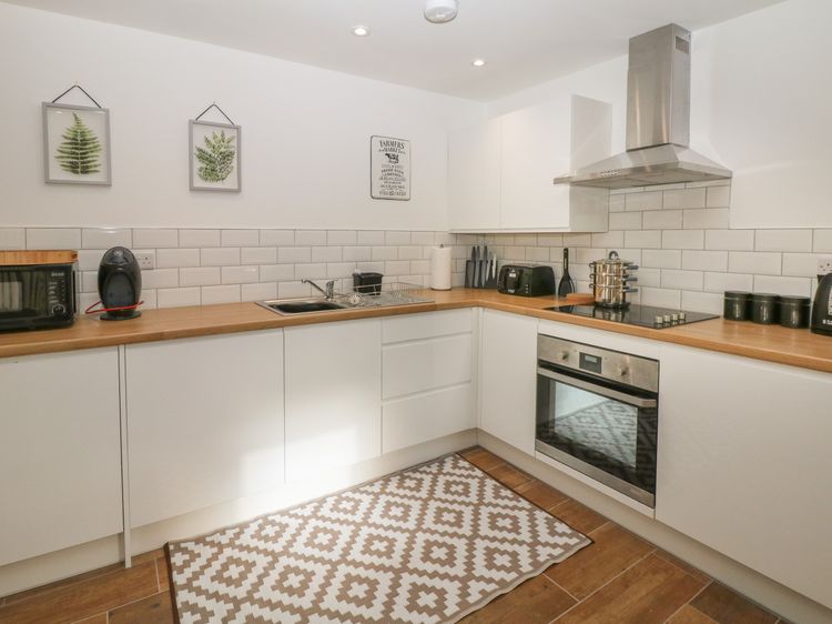 Holly Cottage, listing photograph 8