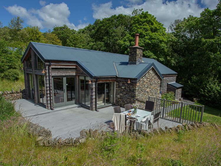 The Owl's Shack, listing photograph 2