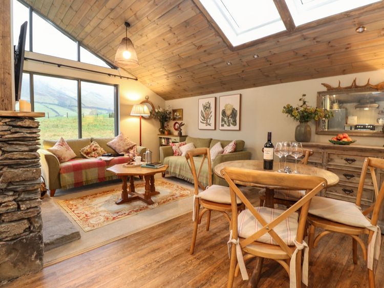 The Badger's Shack, listing photograph 2