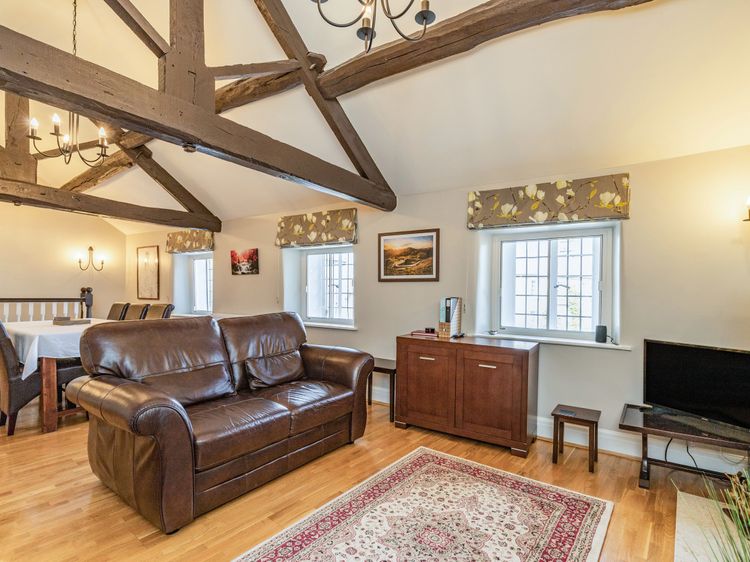 Dales Croft Apartment, listing photograph 10