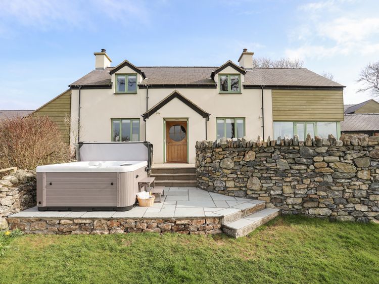 Dolwaenydd, listing photograph 4
